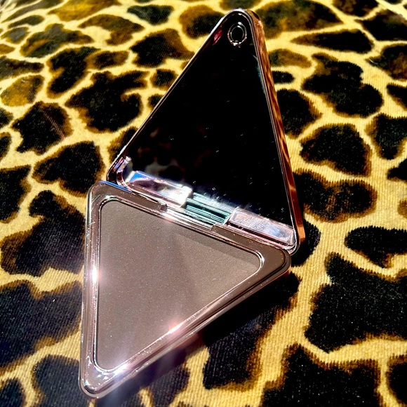 lys Beauty matte bronzer in shade No Limits NWT - Picture 5 of 6